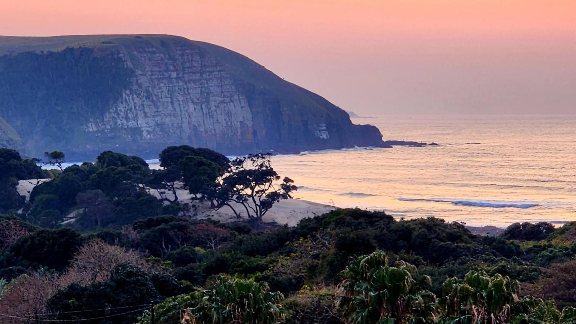 Coram Deo Saltywaves Double En-Suite Rooms With Sea Views Coffee Bay Exterior foto