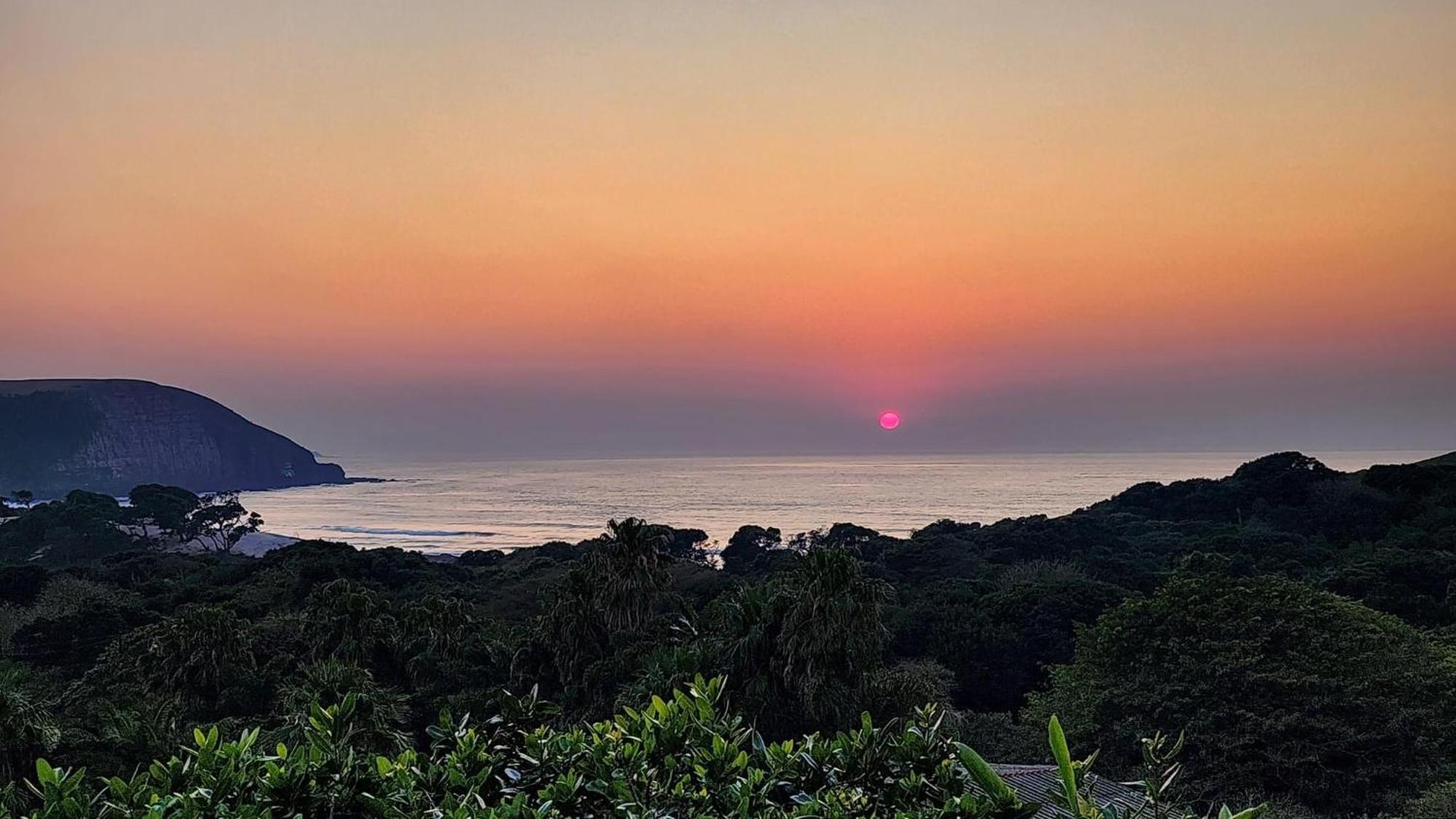 Coram Deo Saltywaves Double En-Suite Rooms With Sea Views Coffee Bay Exterior foto